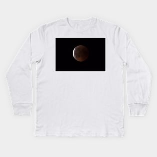 Super Bloody Moon, full eclipse end phase Kids Long Sleeve T-Shirt